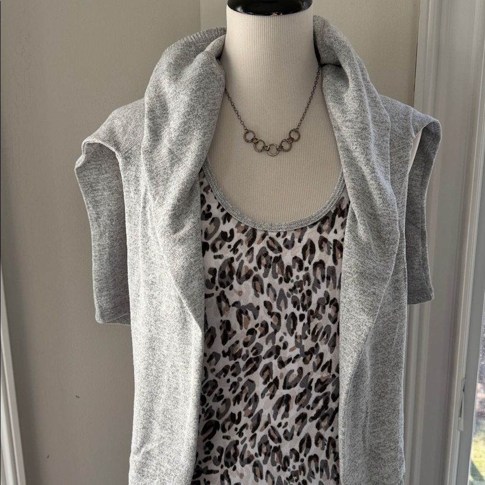 Karen Neuburger Live Love Lounge 3 Piece Leopard Print Set, Medium, Like New - Picture 2 of 8